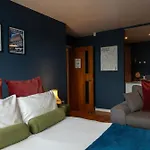 City Centre Apartment - Fantastic Location